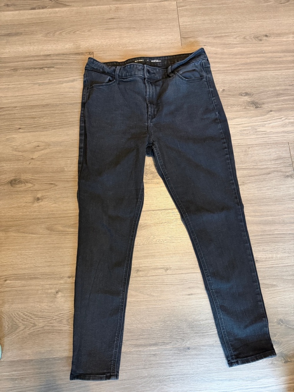 Old Navy Black High Rise Super Skinny Jeans size 14